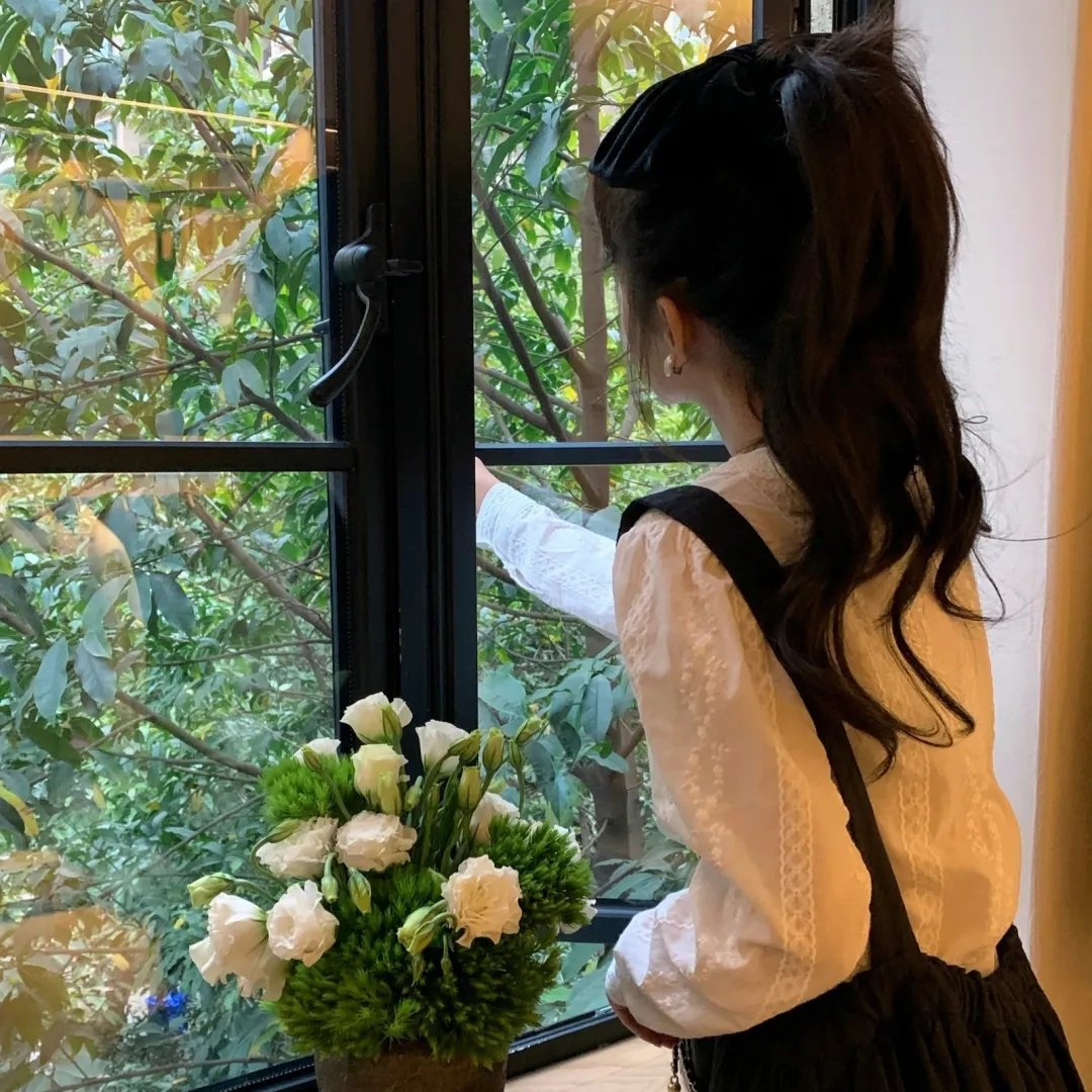 海底娇娃蓝华：处女任务